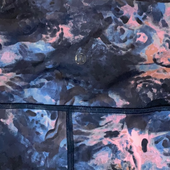 Lululemon Athletica Cycle Leggings | Size 6 | Mesh Bottom | Padded Butt | NWOT - Picture 6 of 9